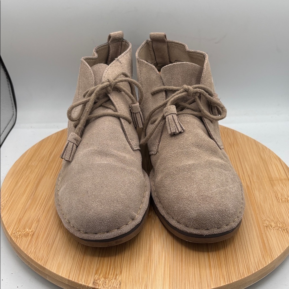 Tommy Bahama Evert Taupe Suede Desert Chukka Booties Women 9.5 Boho festival - Picture 3 of 11